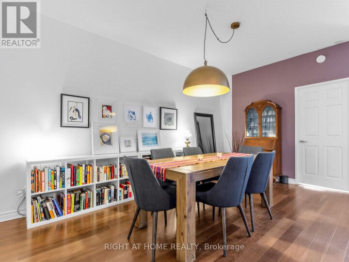 Property Photo:  11 Christie Street 406  ON M6G 4C3 