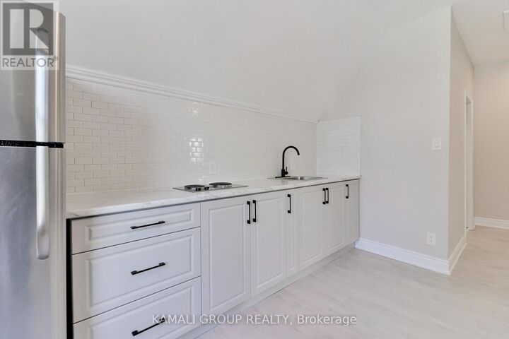 Property Photo:  93 McMillan Drive Unit 3  ON L1G 3Z7 