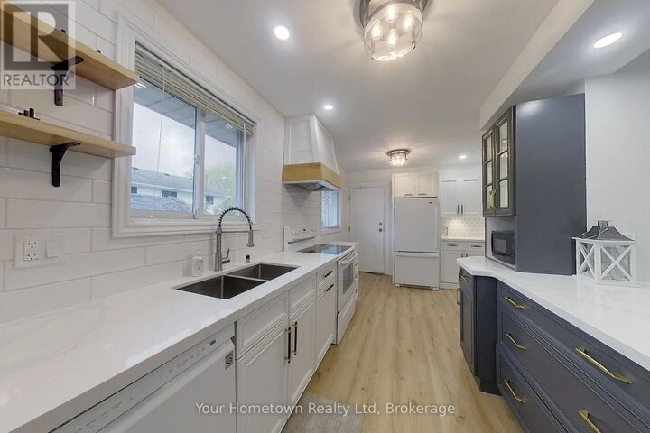 Property Photo:  14 Braeside Street  ON N1M 2Y8 