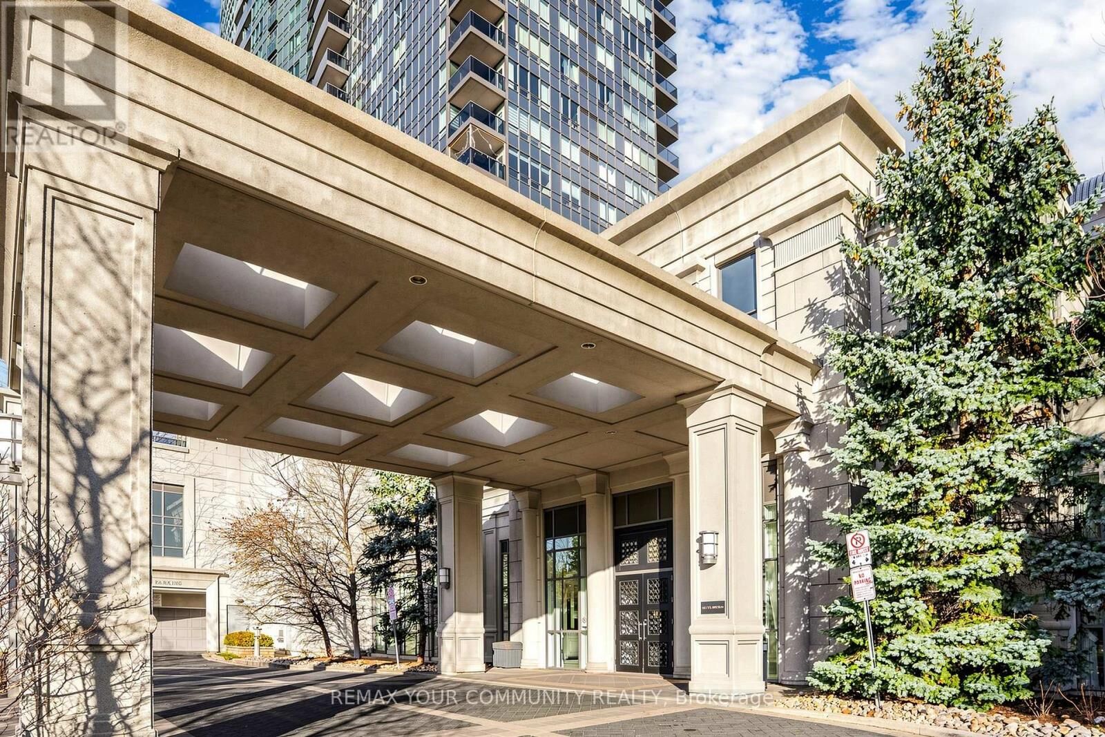 Property Photo:  15 Greeview Avenue 2206  ON M2M 4M7 