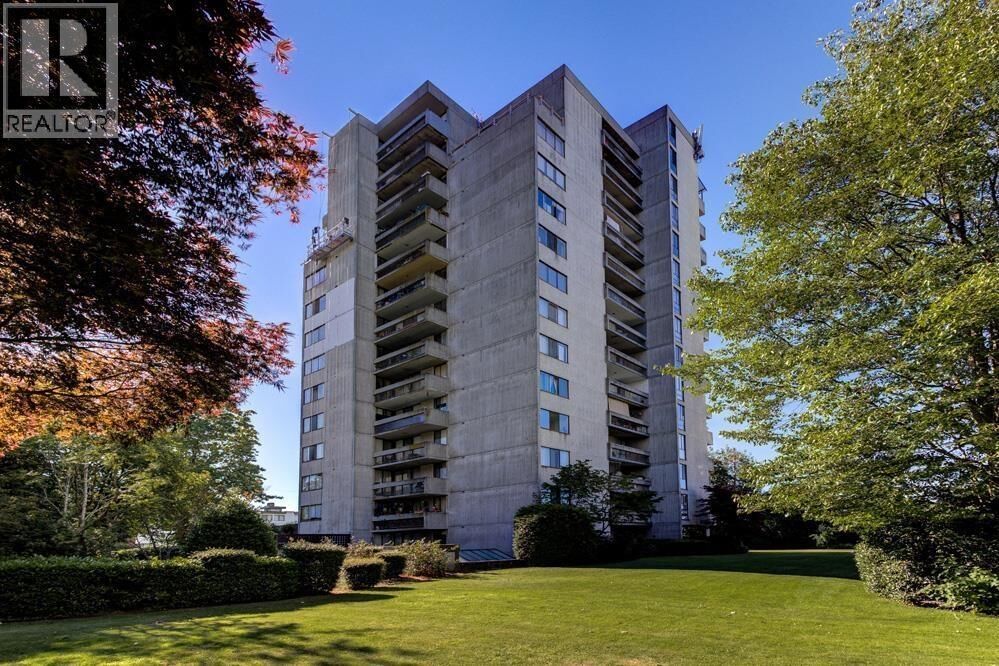 Property Photo:  6759 Willingdon Avenue 1202  BC V5H 3Y9 