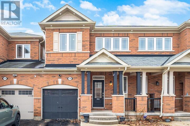 Property Photo:  106 Kempenfelt Trail  ON L7A 0Z9 
