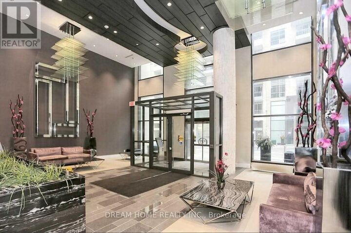 Property Photo:  9201 Yonge Street 2204  ON L4C 6Z2 