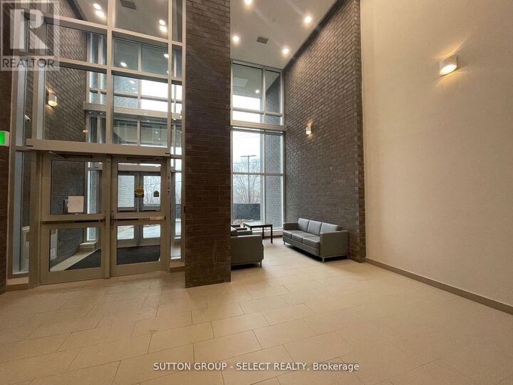 Property Photo:  99 Pond Mills Road 607  ON N5Z 3X3 
