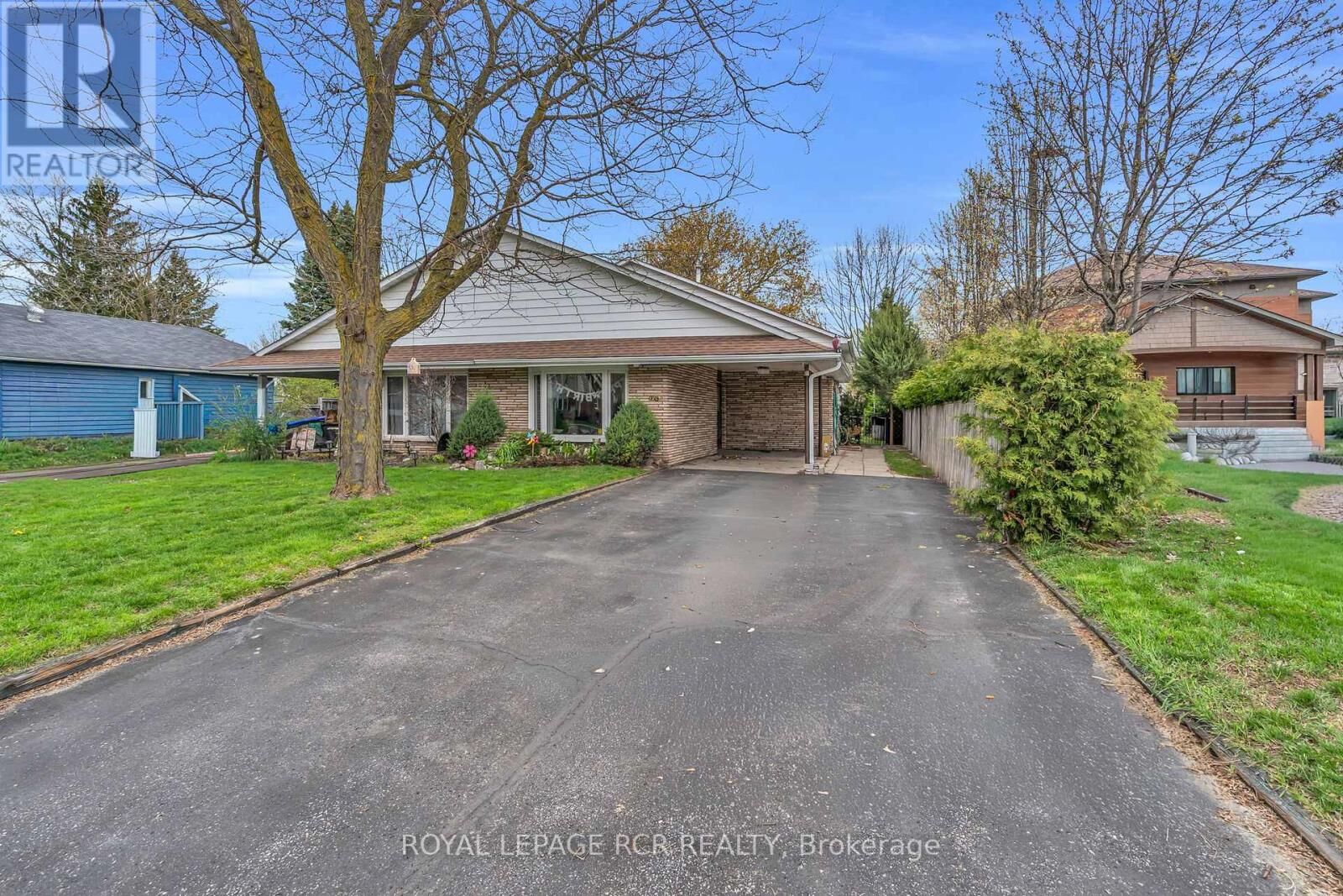 Property Photo:  126 Nelson Street B  ON L9R 1J5 