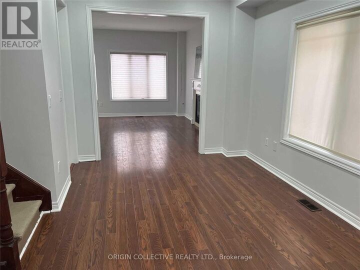 Property Photo:  74 Clearfield Dr South  ON L6P 3J4 