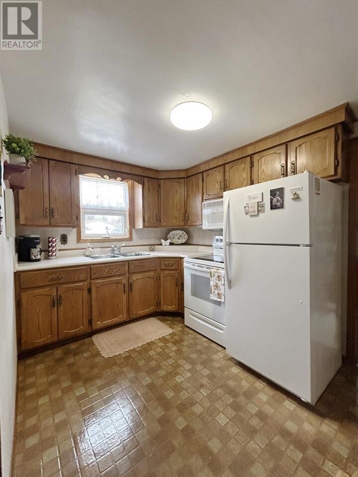 Property Photo:  753 Kings Hwy  ON P9A 2X3 