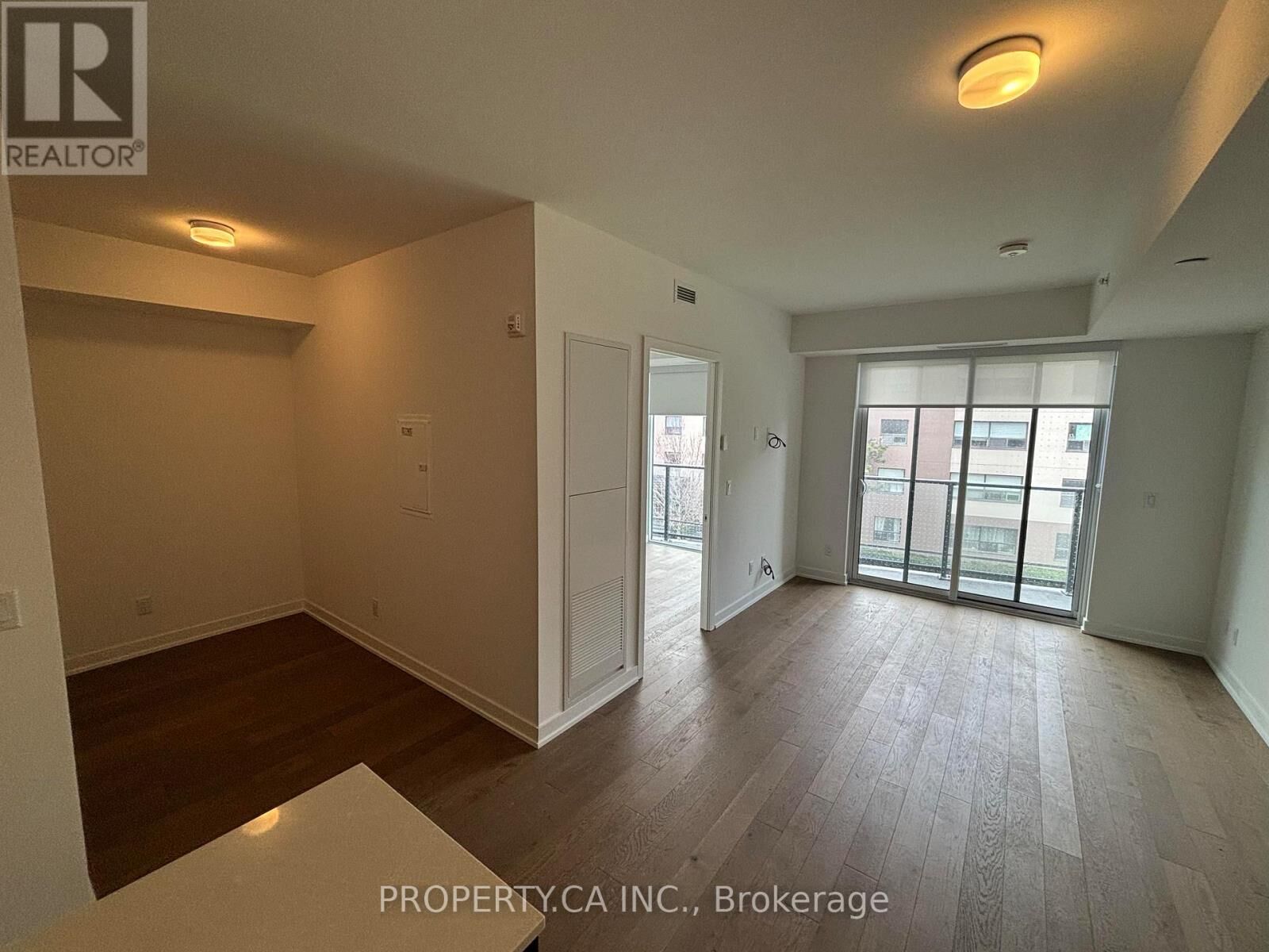Property Photo:  1161 Kingston Road 308  ON M4E 1T4 