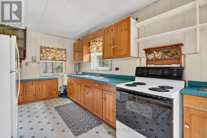 Property Photo:  3640 Muskoka Rd 117 Road East  ON P0B 1A0 