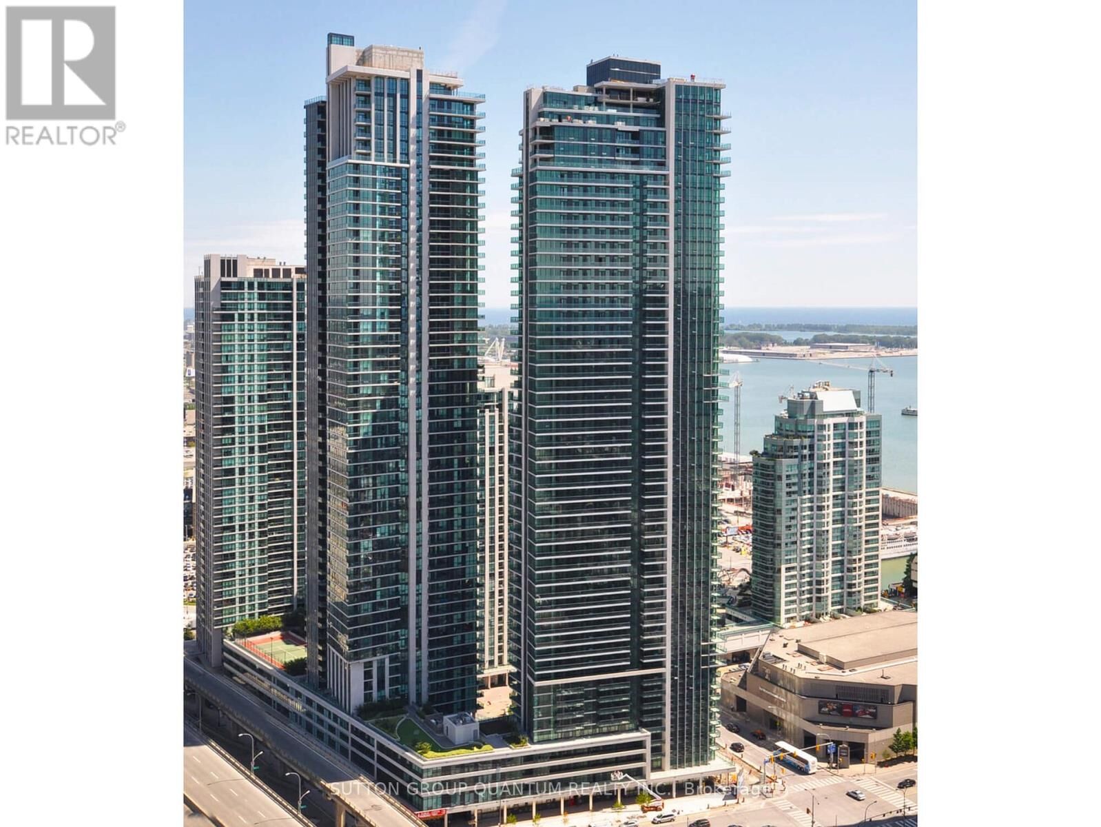 Property Photo:  33 Bay Street 911  ON M5J 2Z3 