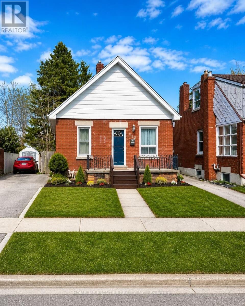 Property Photo:  110 St Julien Street  ON N5Z 2M7 