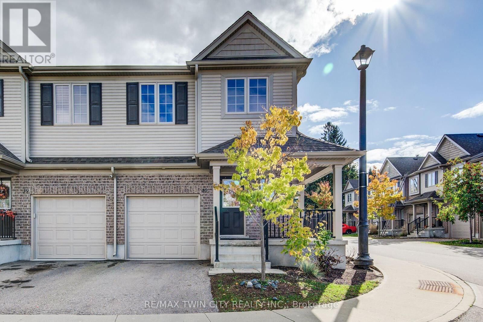 Property Photo:  50 Pinnacle Drive 40  ON N2P 1C5 