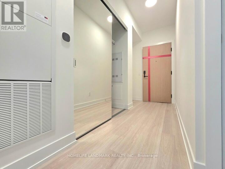 Property Photo:  60 Central Park Road Way 1507  ON M9A 0E6 