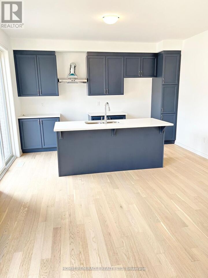 Property Photo:  90 Milt Schmidt Street  ON N2R 0T2 