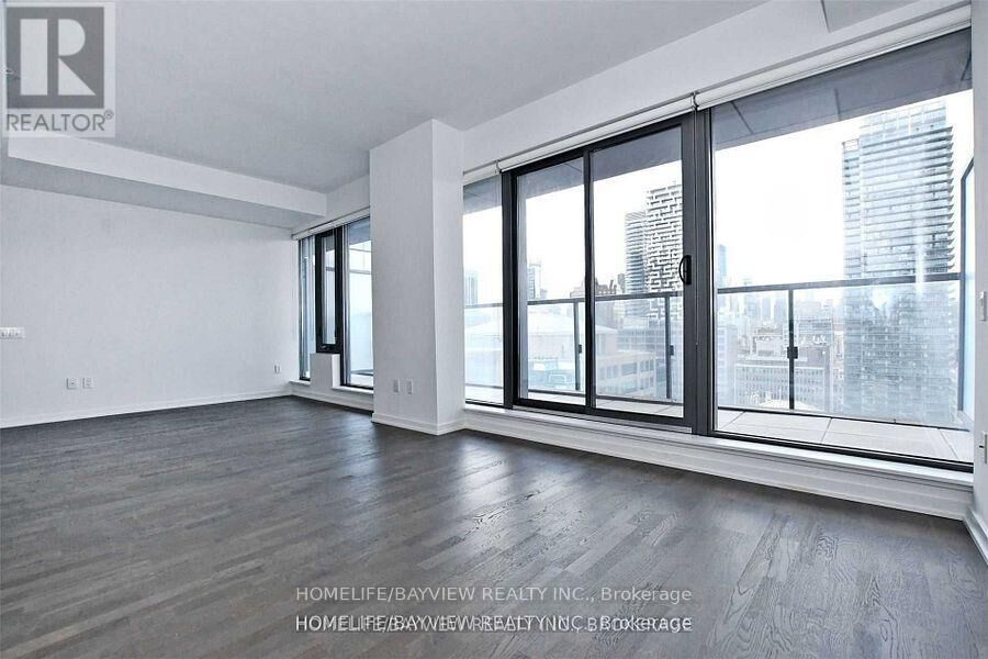 Property Photo:  60 Colborne Street 2206  ON M5E 1E3 