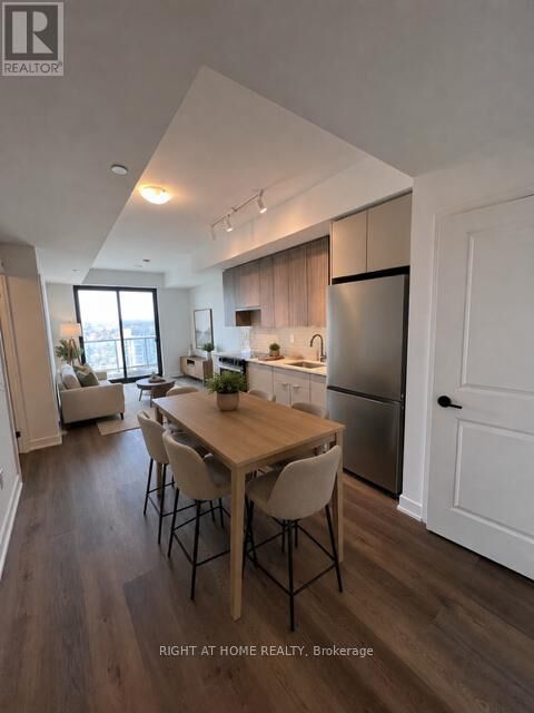 Property Photo:  2075 Lakeshore Road 1710  ON L7R 0H3 