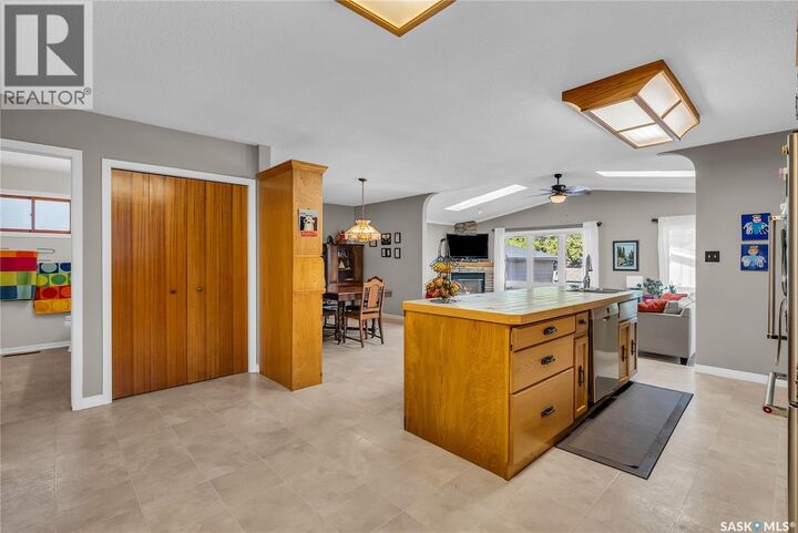 Property Photo:  1534 9th Avenue N  SK S7K 2Z7 