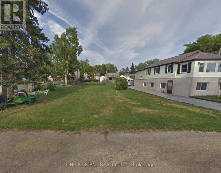 Property Photo:  809 St. Martins Drive  ON L1W 1N1 