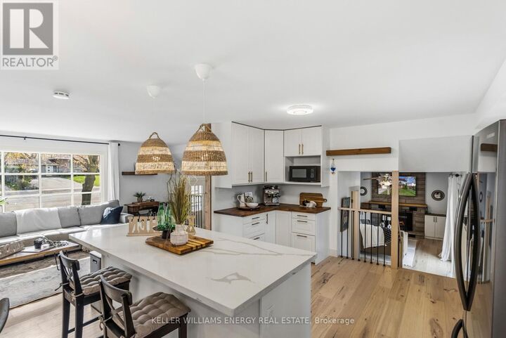 Property Photo:  58 Victoria Avenue North  ON K9V 4G5 
