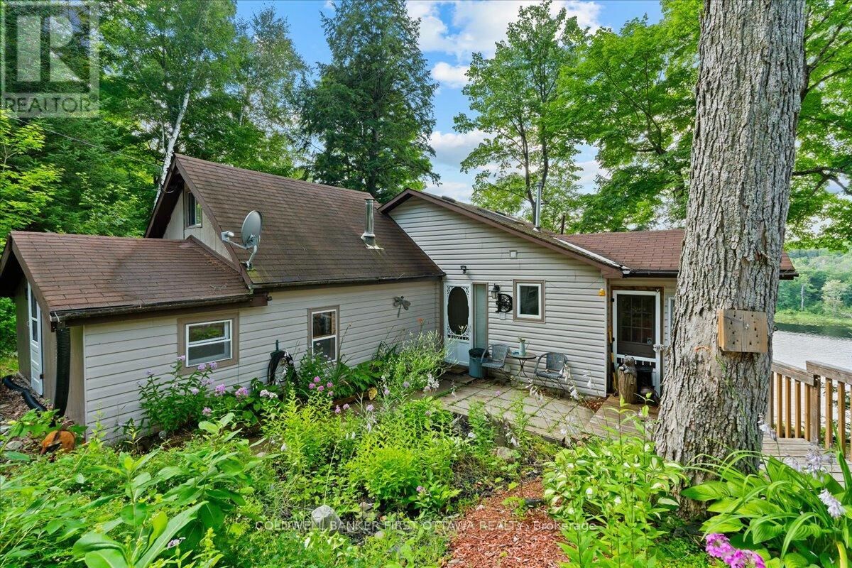Property Photo: 1159 Teal Trail 39 ON K0H 1B0