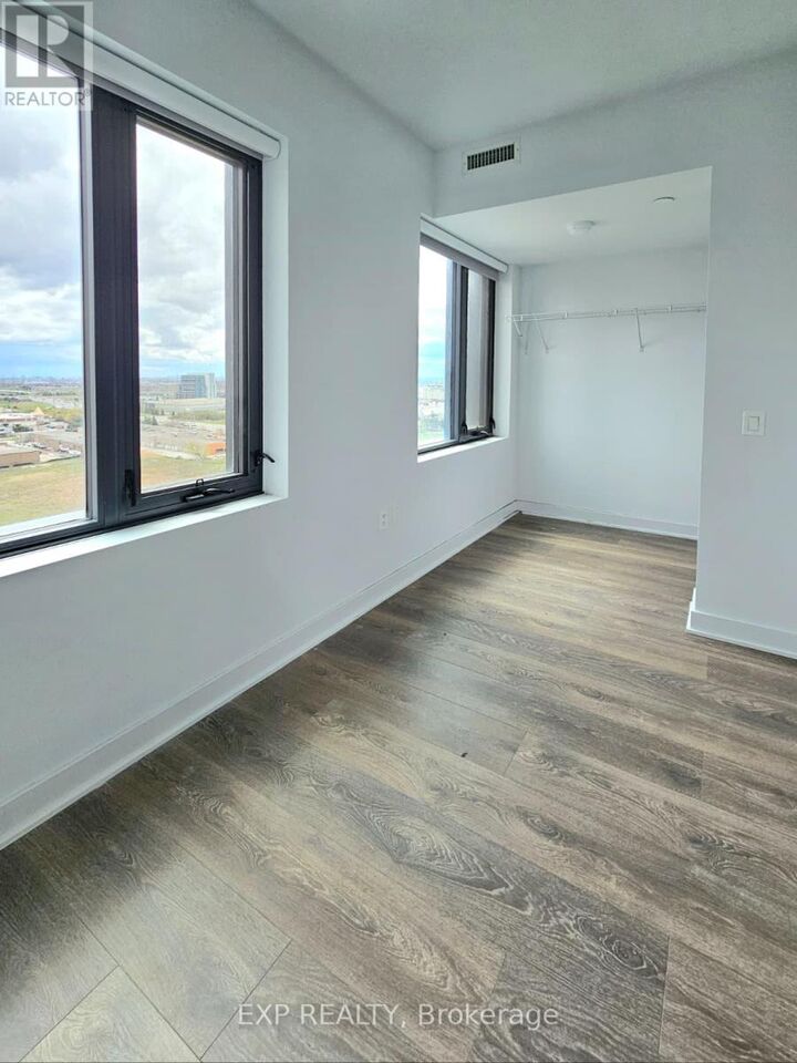Property Photo:  2920 Highway 7 Road 1307  ON L4K 0P4 