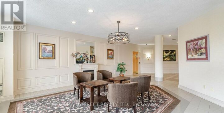 Property Photo:  326 Major Mackenzie Drive East 314  ON L4C 8T4 