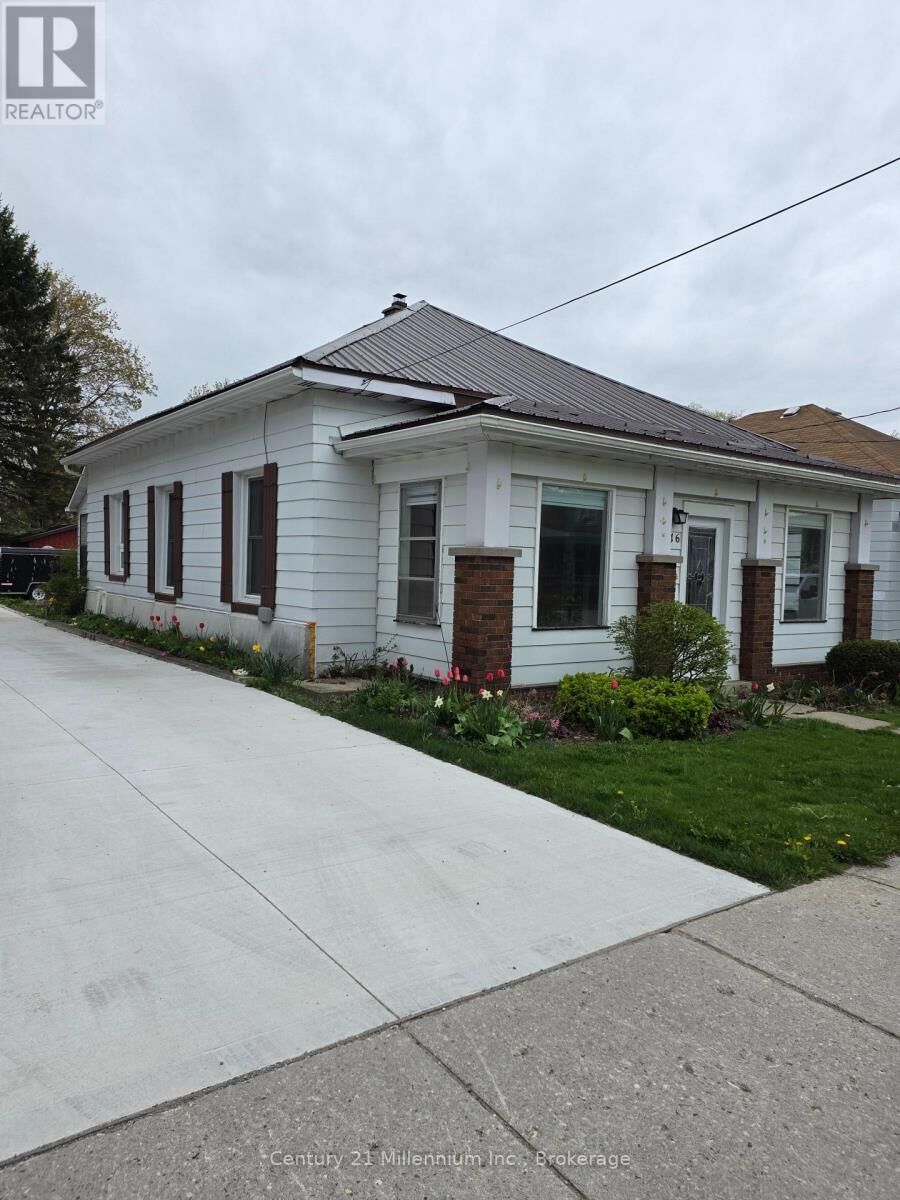 Property Photo:  516 Rose Street  ON N0G 2H0 
