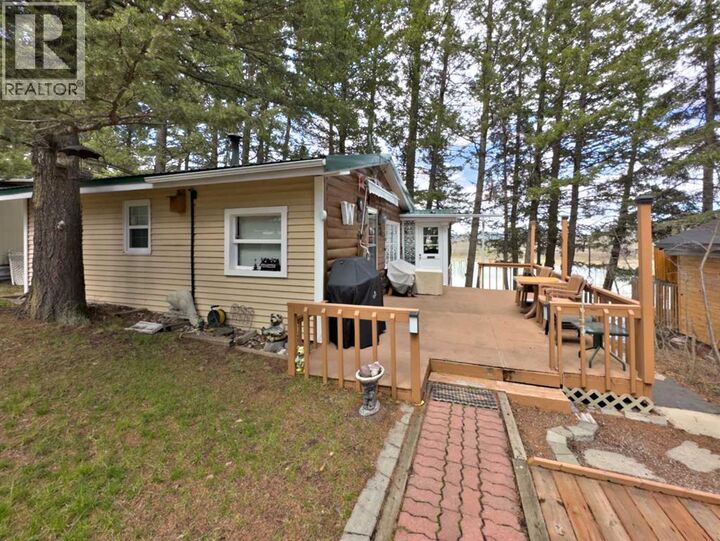 Photo de la propriété:  12 Lee Lake Road  AB T0K 1W0 