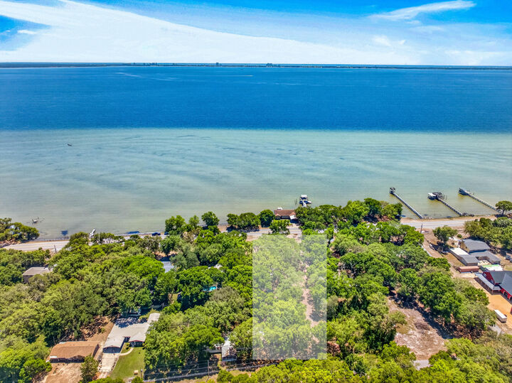 Property Photo:  14332 Florida 20  FL 32439 