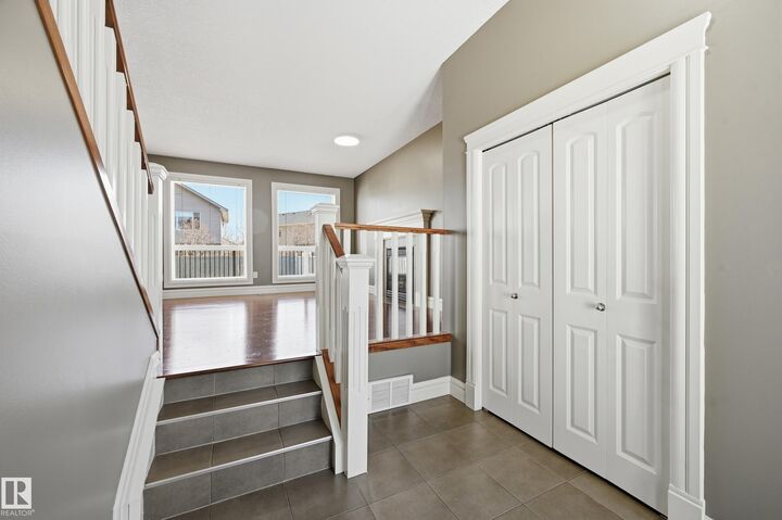 Property Photo:  16411 43 Street NW  AB T5Y 0H8 