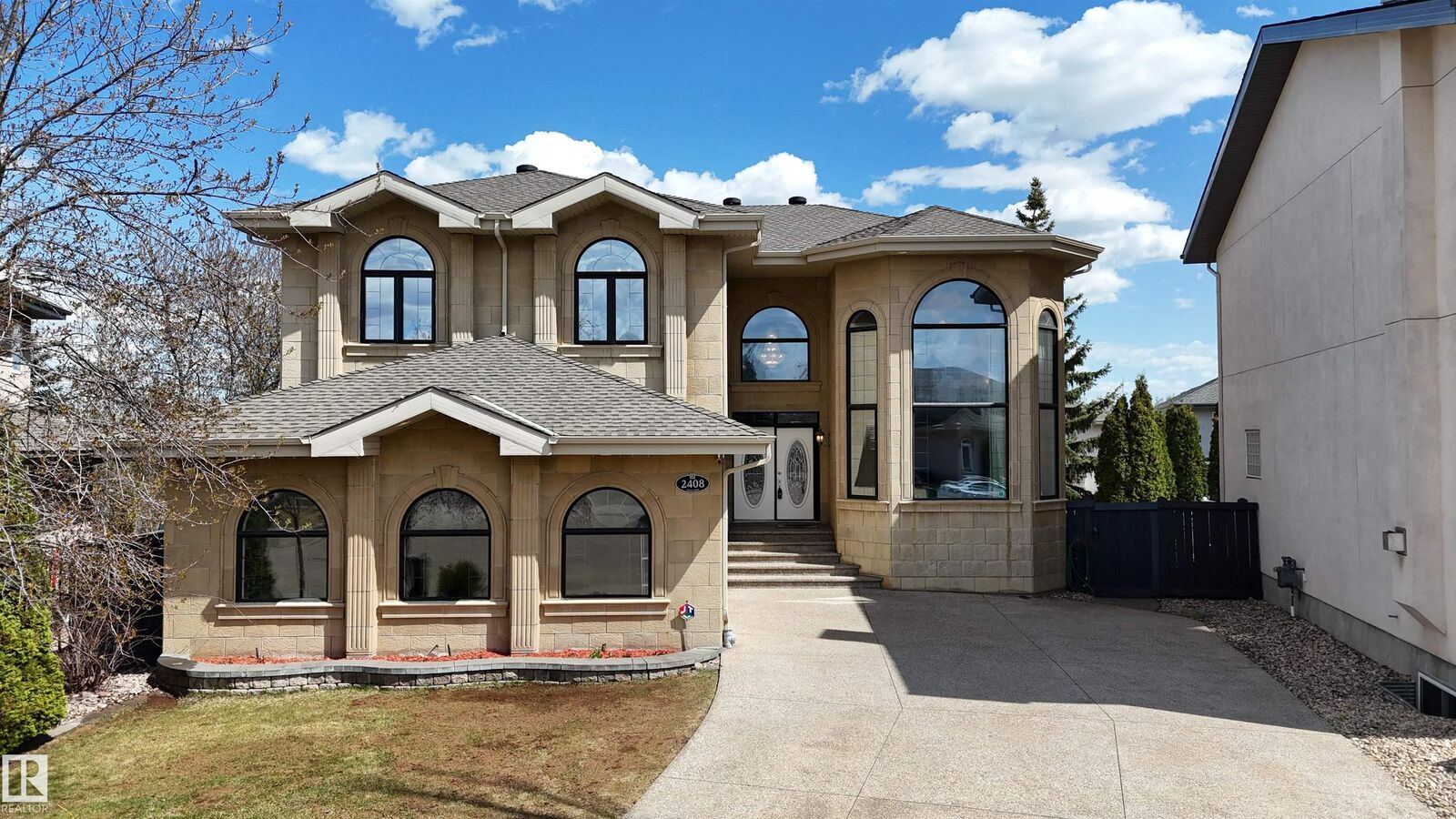Property Photo:  2408 Tegler Green NW  AB T6R 3K2 