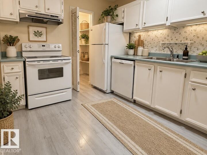 Property Photo: 2071 Saddleback Road NW AB T6J 4T4