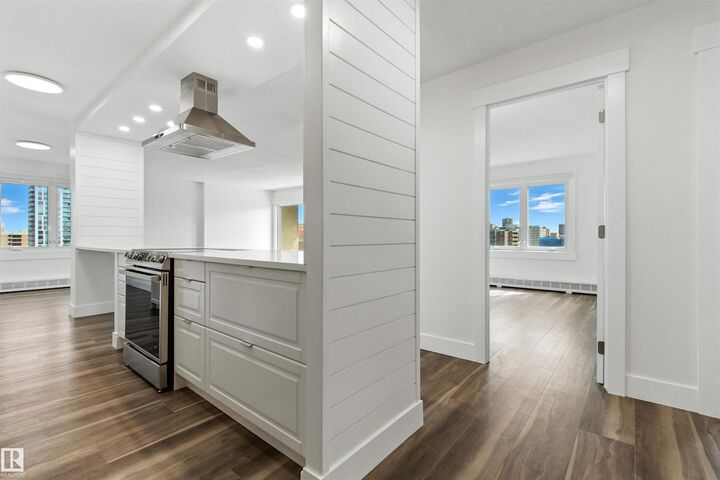 Property Photo:  9737 112 Street NW  AB T5K 1L3 