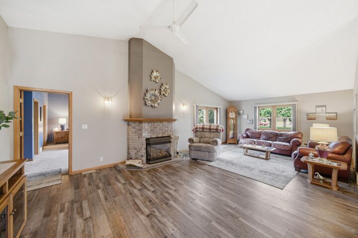 Property Photo:  1611 Grand St  IA 50595 