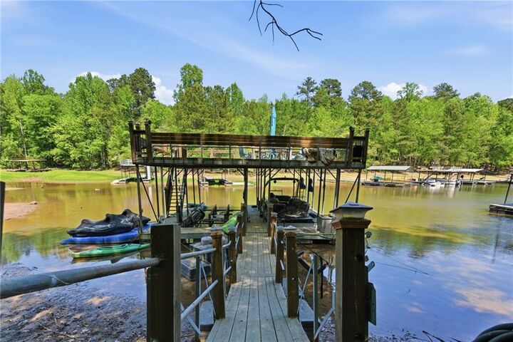 Property Photo: 2815 Lake Court GA 30041