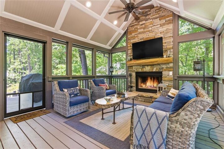 Property Photo: 2815 Lake Court GA 30041