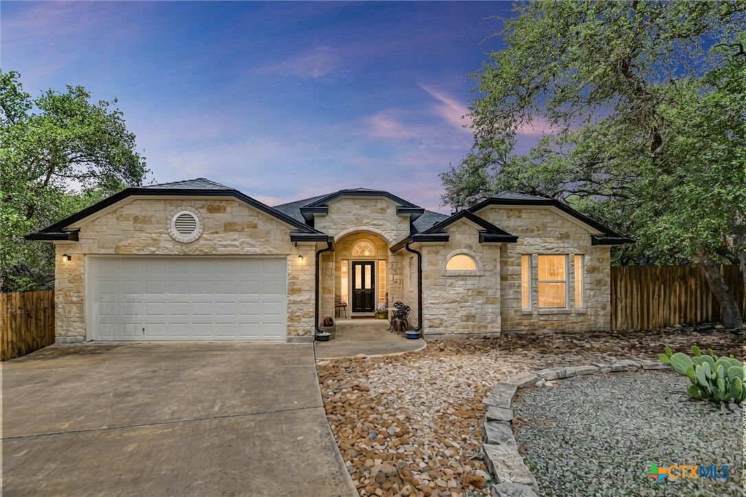 Property Photo:  10 Caliche Court  TX 78676 