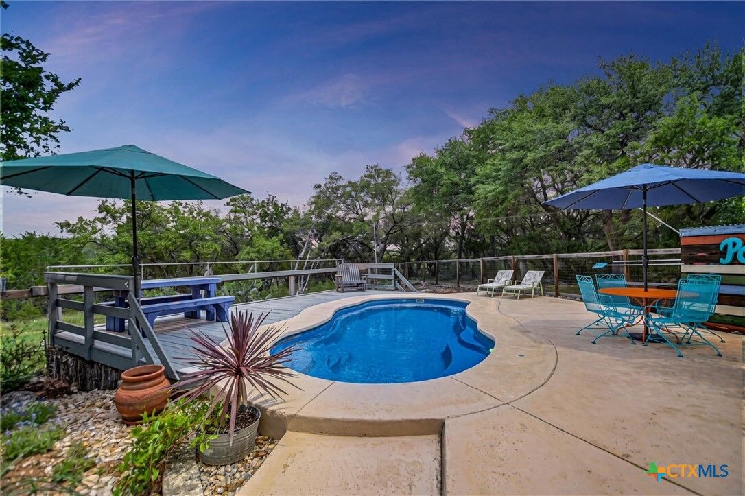 Property Photo: 10 Caliche Court TX 78676