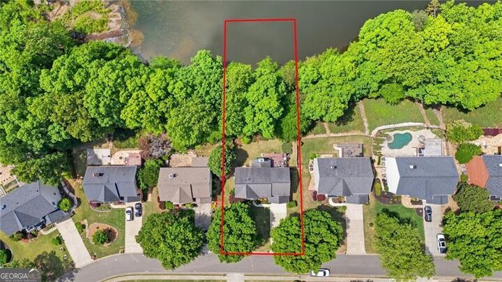 Property Photo: 1745 Porterton Way GA 30041
