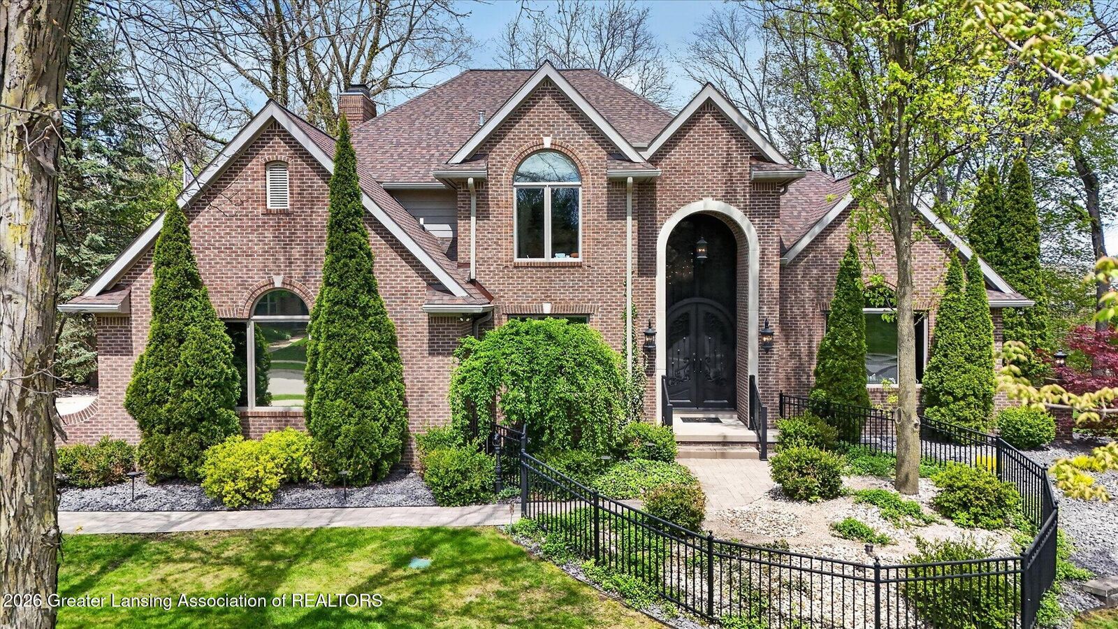 Property Photo:  2032 Birch Bluff Drive  MI 48864 