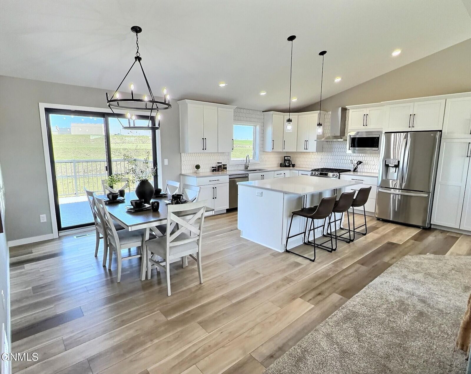 Property Photo:  508 Shale Drive  ND 58503 