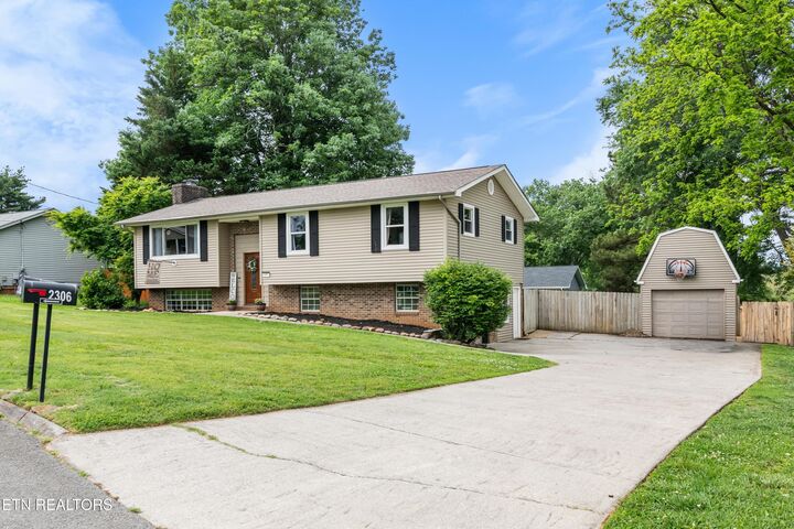 Property Photo:  2309 Eau Clair Drive  TN 37803 
