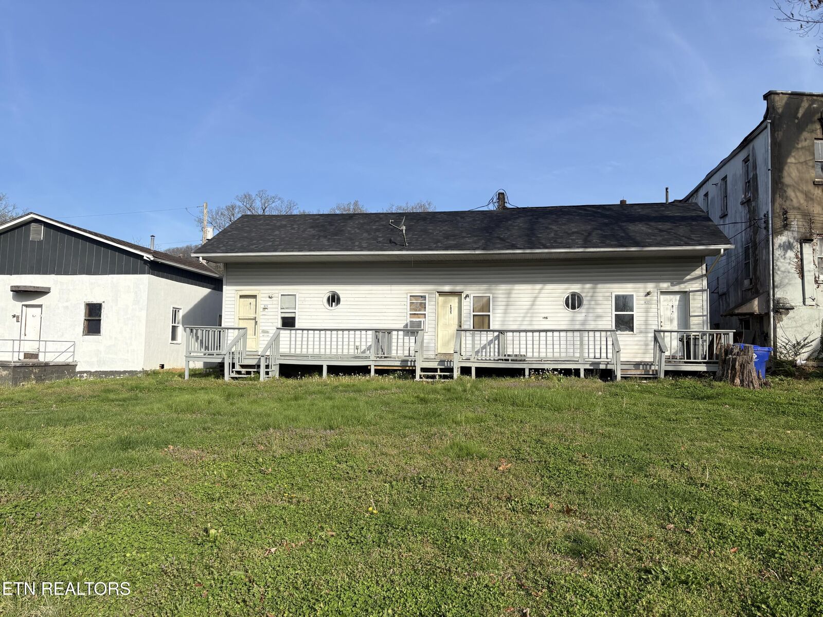 Property Photo:  823 Siluria St 823  TN 37748 