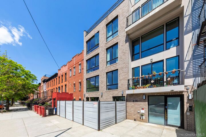 Property Photo:  311 Hart Street 1B  NY 11206 