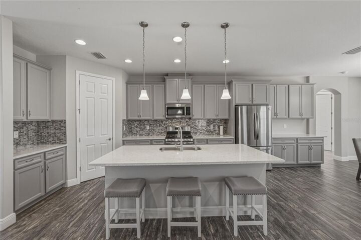 Property Photo: 14633 Red Castle Avenue FL 33547