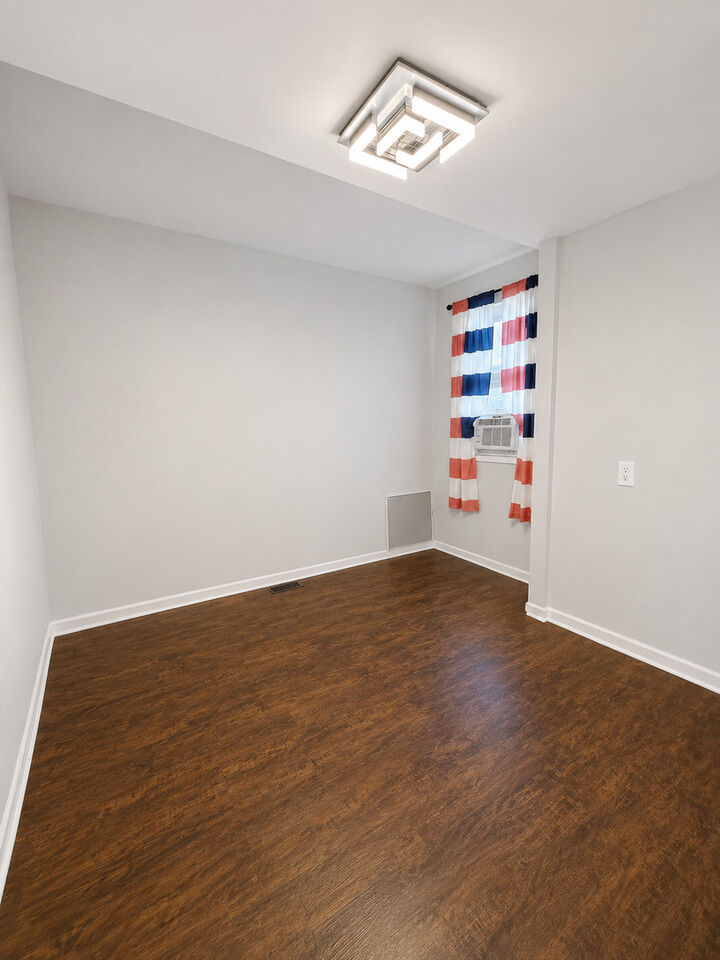 Property Photo:  912 Solfisburg Avenue  IL 60505 