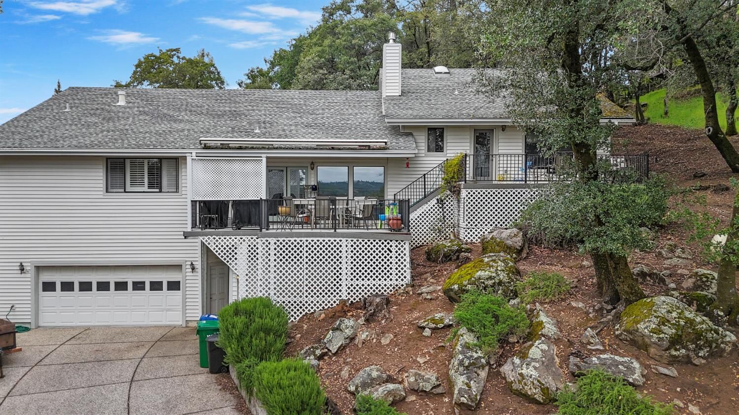 Property Photo:  18566 Song Sparrow Court  CA 95946 