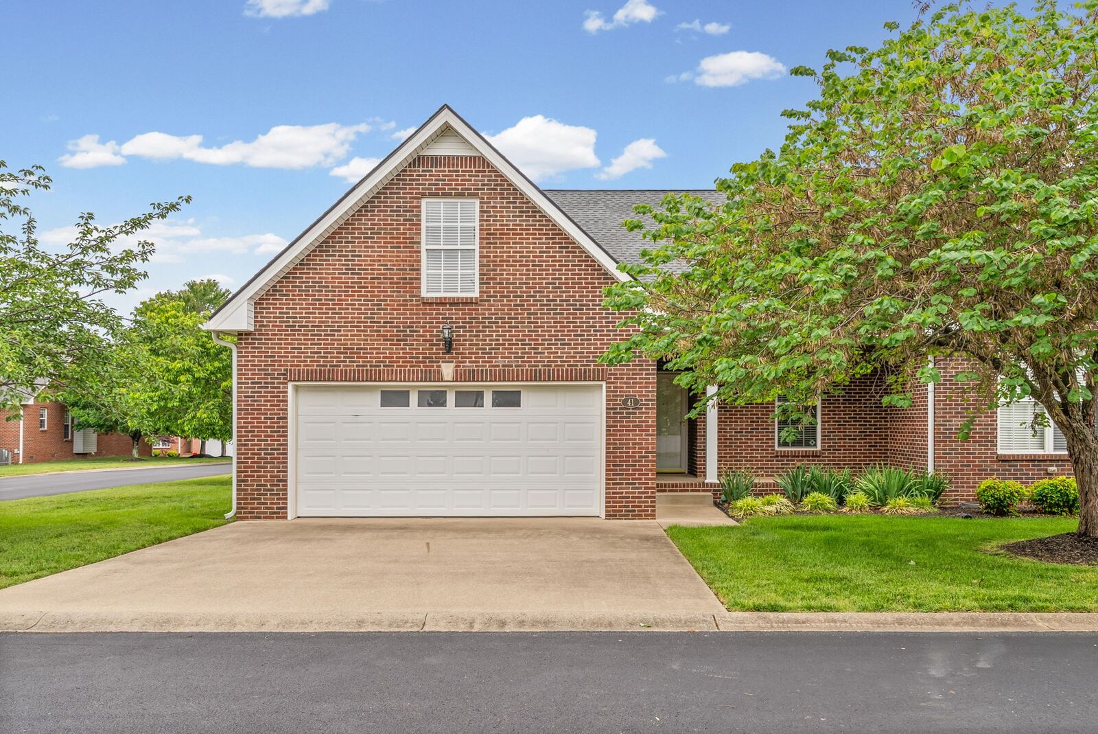 Property Photo:  41 Townsend Way  TN 37043 