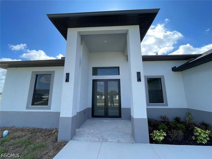 Property Photo:  1319 NW 15th Avenue  FL 33993 