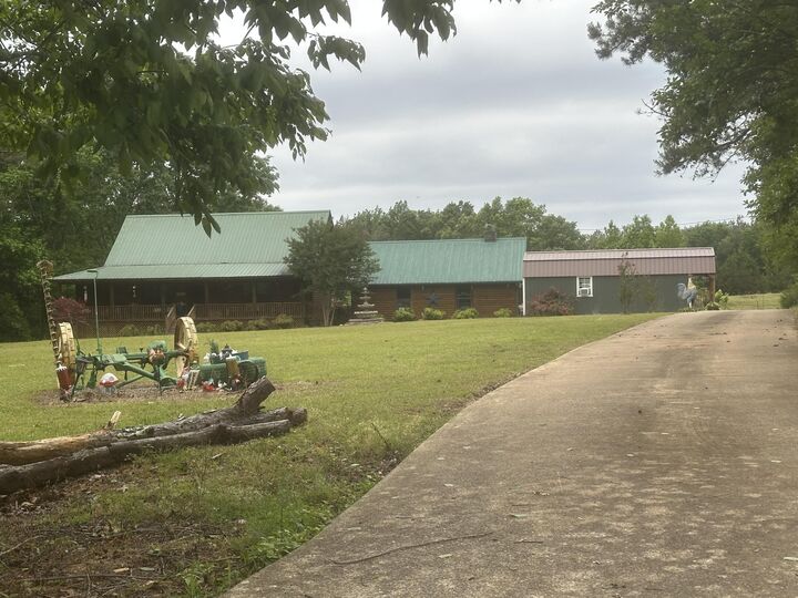 Property Photo: 131 County Road 760 MS 38834